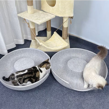 lit pour chat  gris pale ouvert deux parties